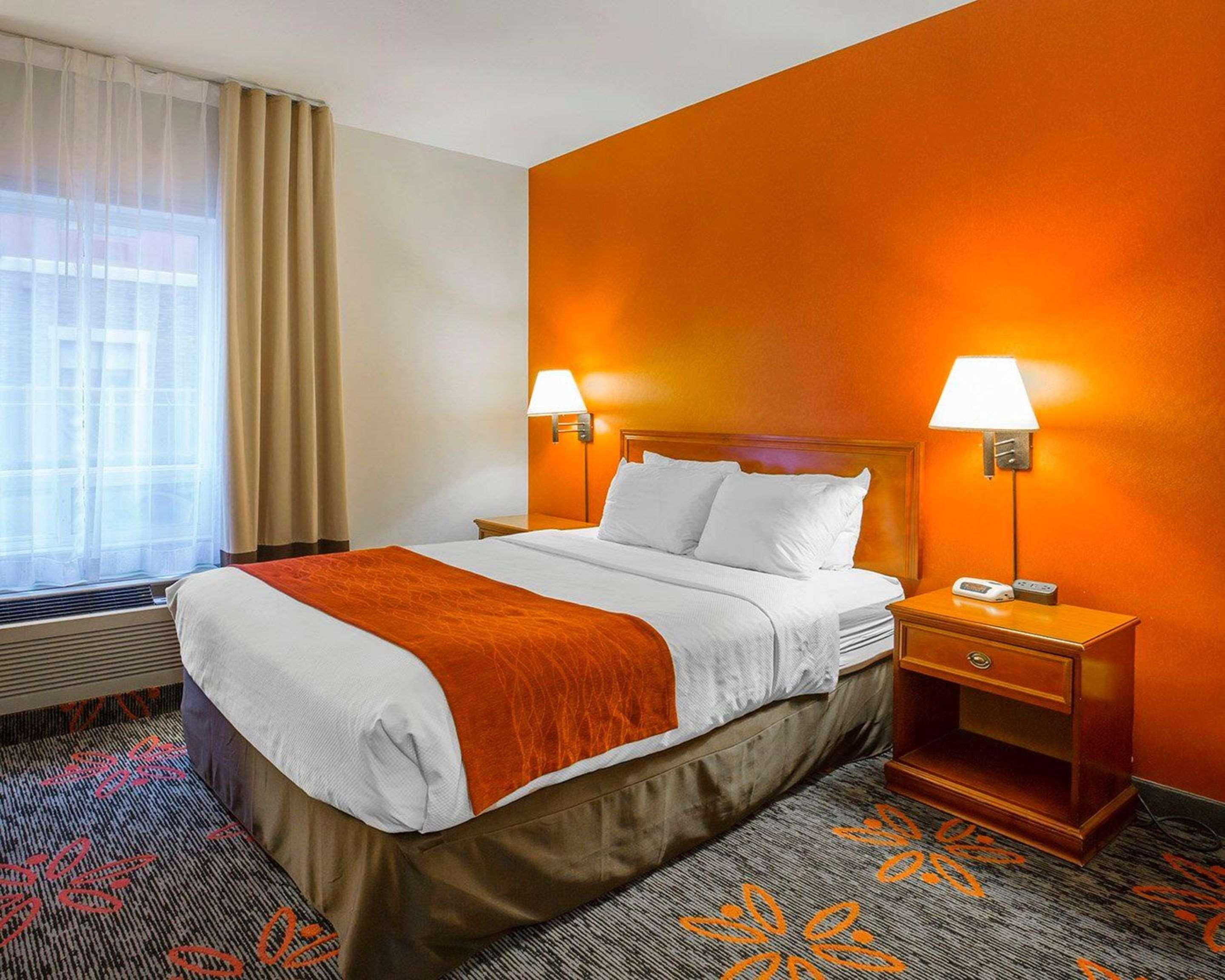 Comfort Inn & Suites University Калгари Экстерьер фото