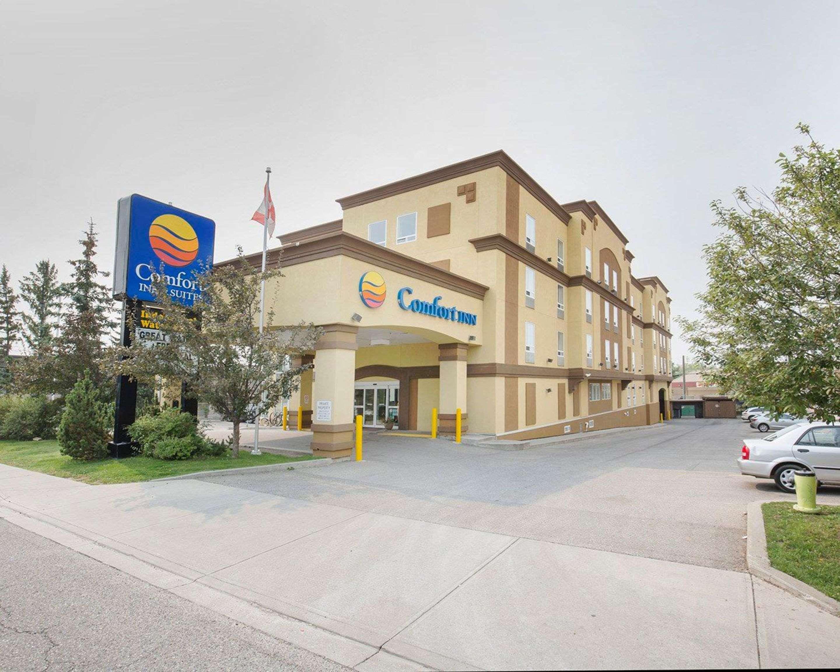 Comfort Inn & Suites University Калгари Экстерьер фото
